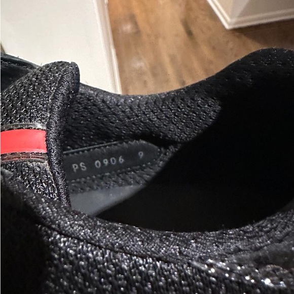 MENS PRADA SHOES SIZE 9 IN GOOD CONDITION - Picture 7 of 8